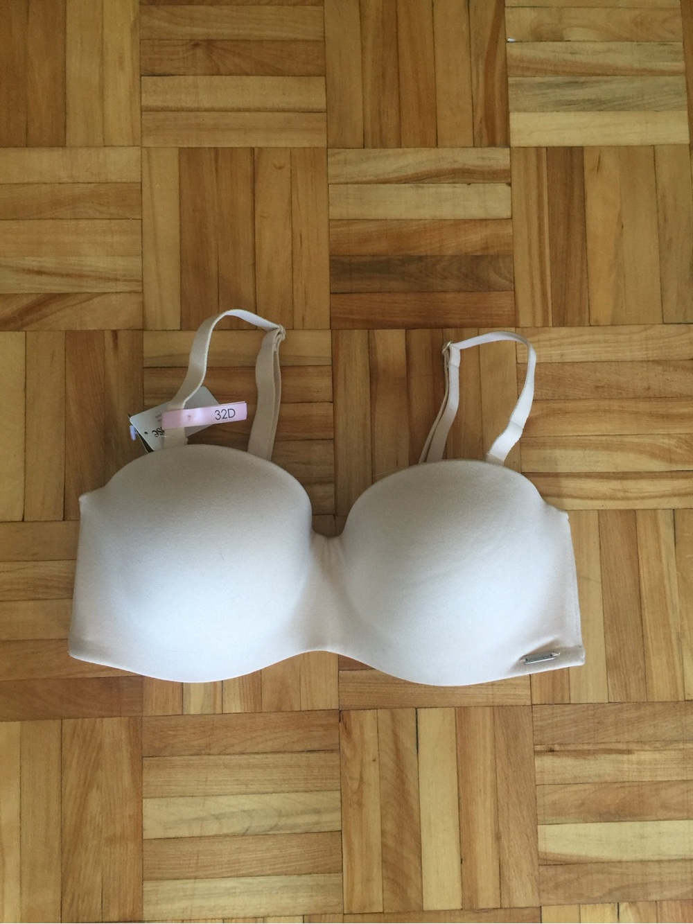 Seamless Strapless Convertible Bra